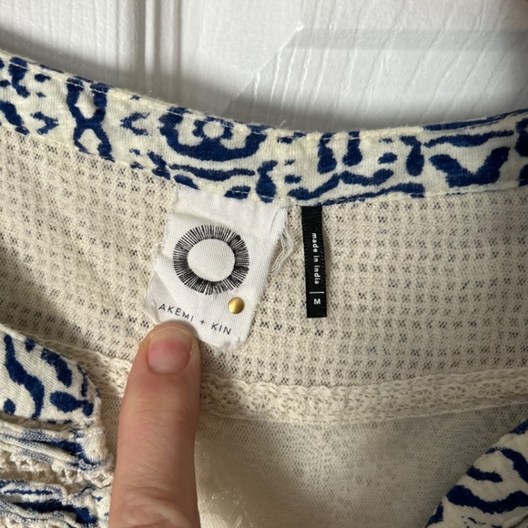 Knitted Baby Doll Akemi and Kim Shirt - Picture 2 of 3